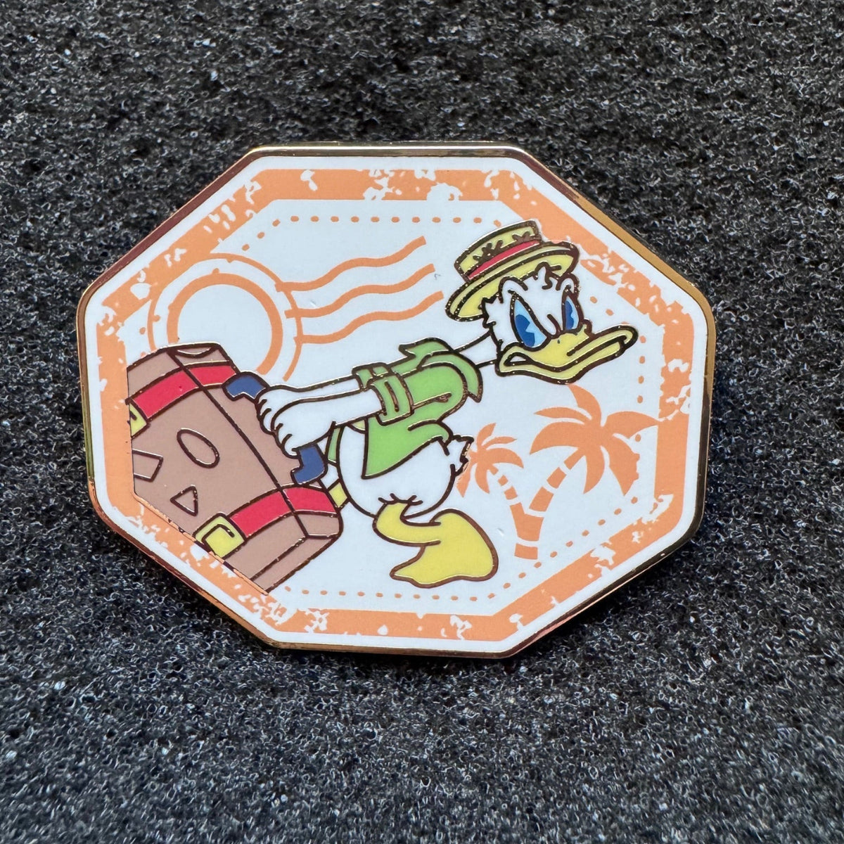 Donald Duck Travel Mystery DPB Exclusive Pin