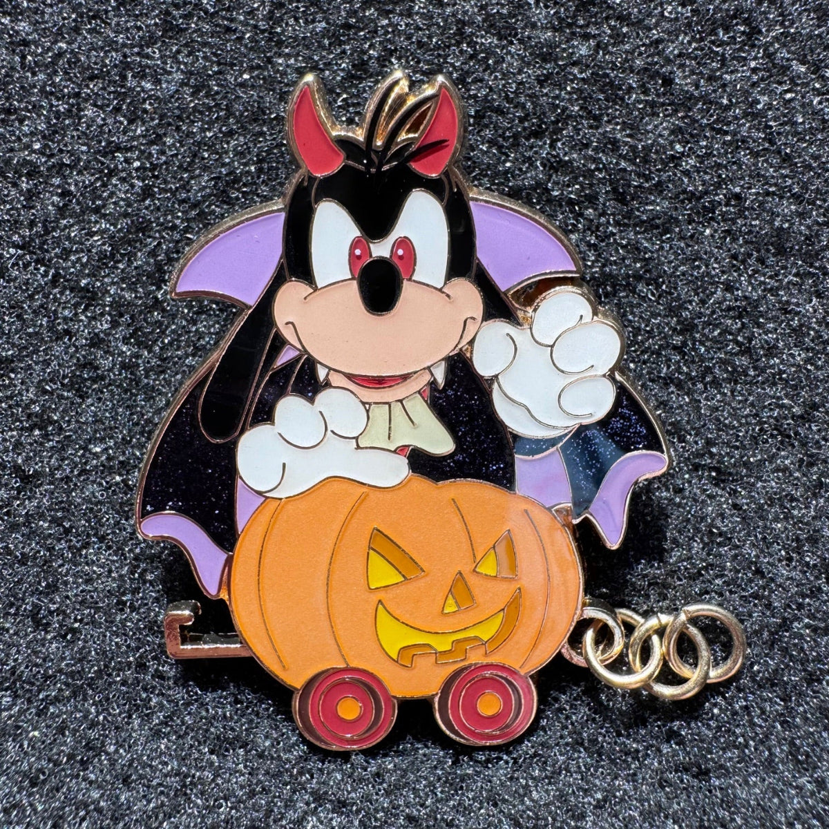 Goofy Mickey & Friends Pumpkin Train Mystery Pin