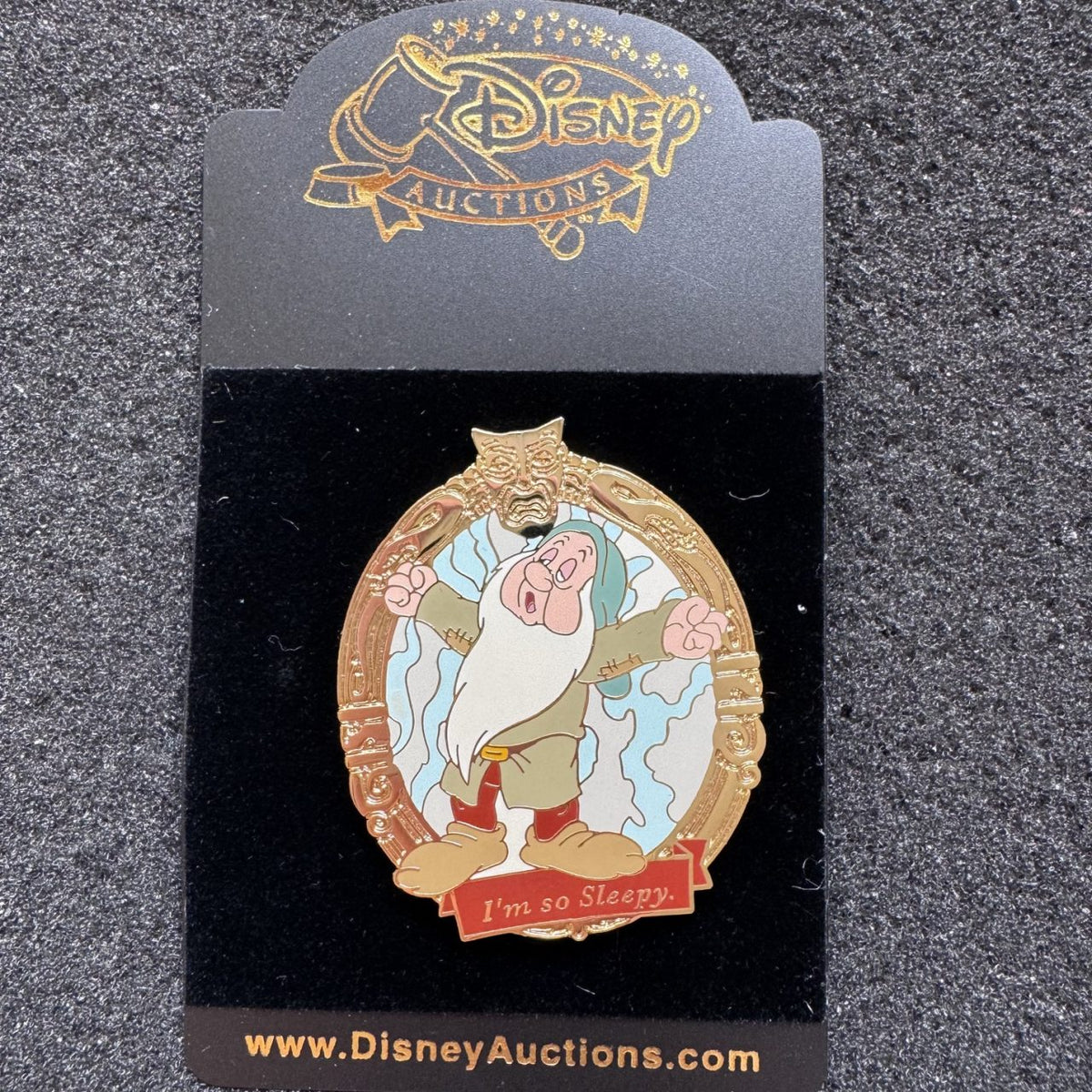 Sleepy Magic Mirror Disney Auctions Pin