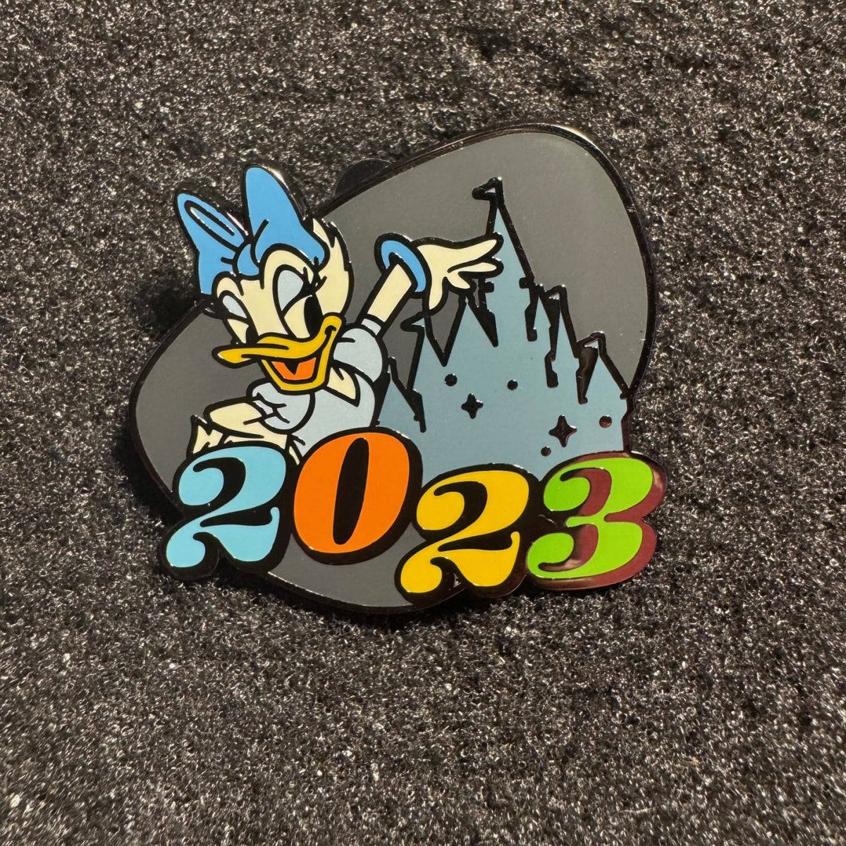 Daisy Duck 2023 Dated Pin