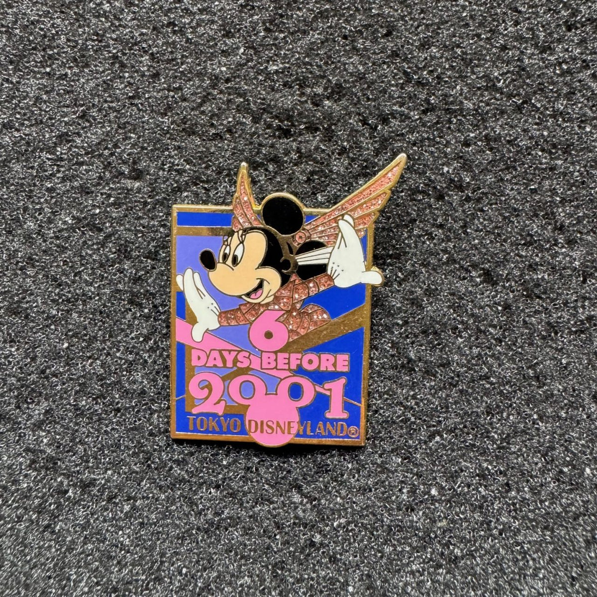 Minnie Mouse Countdown To 2001 Pin