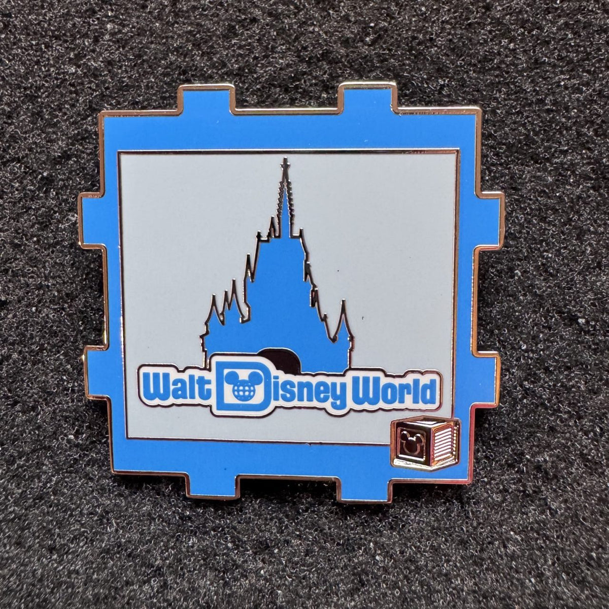 Cinderella Castle Walt Disney World Alphabet Block A-2-Z Pin Event Pin
