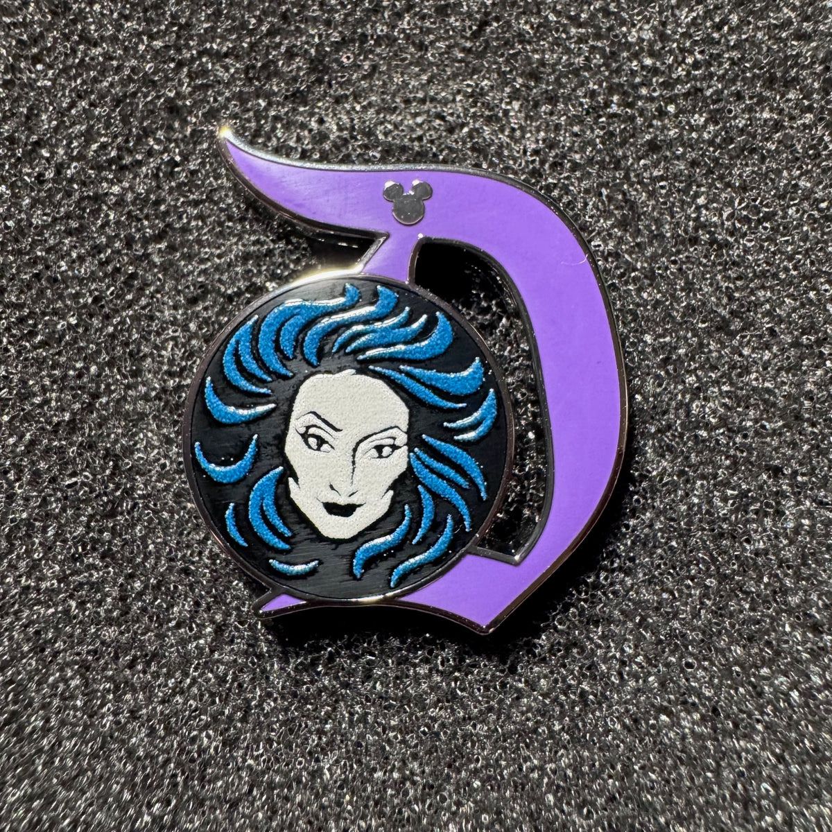 Madame Leota Disneyland Resort D Hidden Mickey Wave B Pin