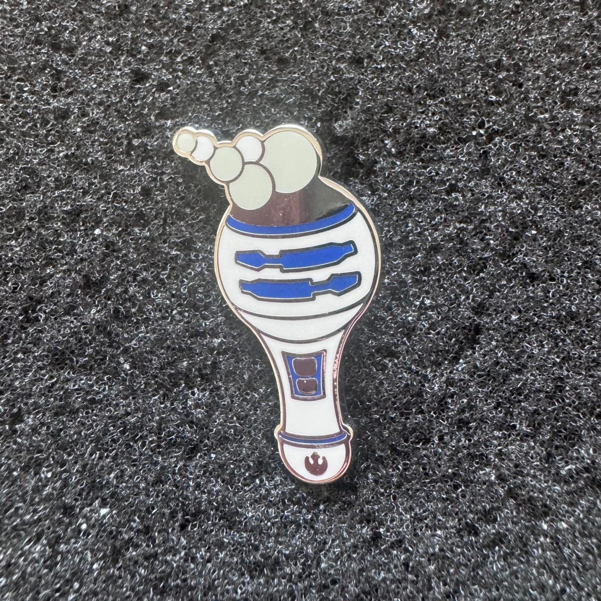 R2-D2 Bubble Wands Wave B Hidden Disney Pin