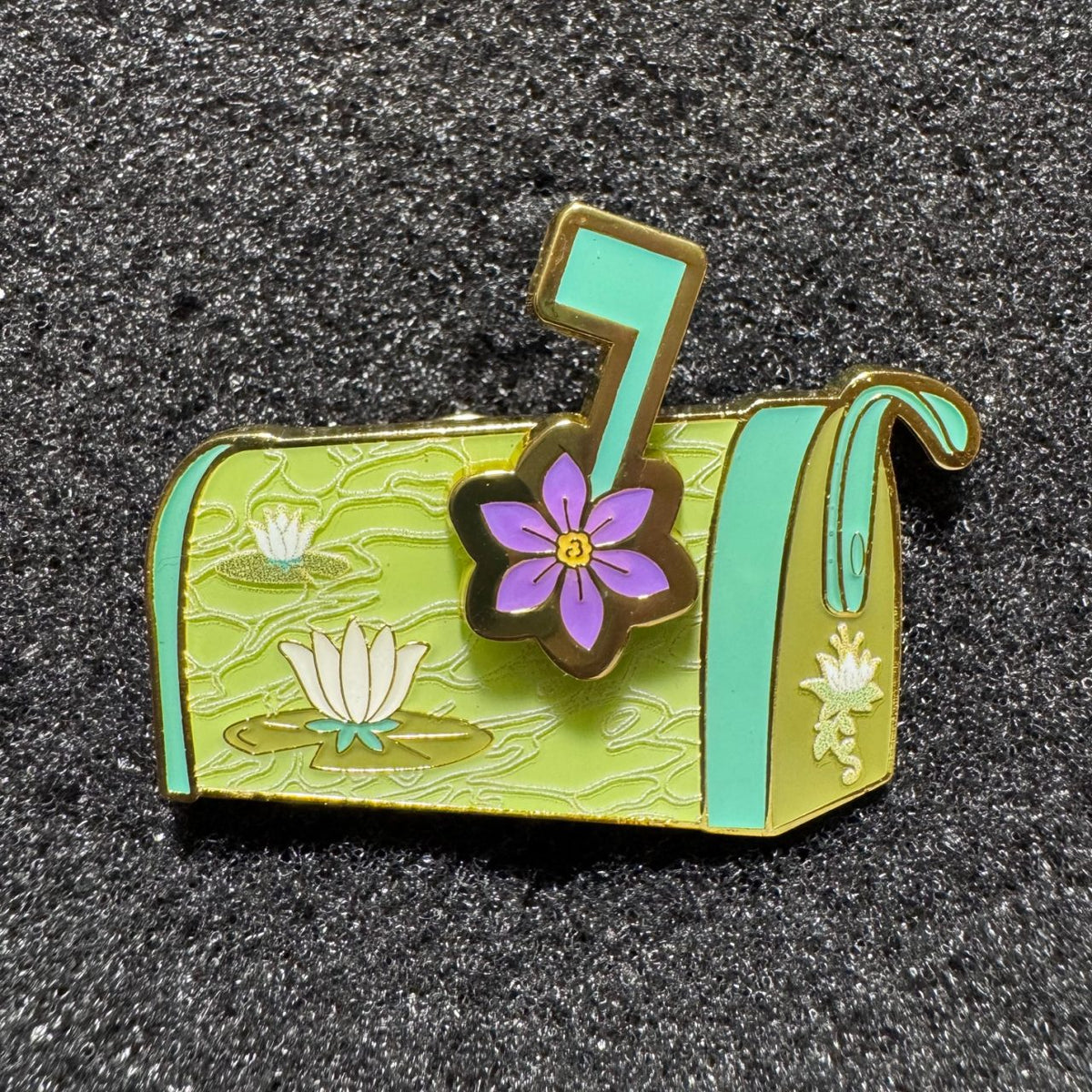 Tiana Princess Mailbox BoxLunch Pin