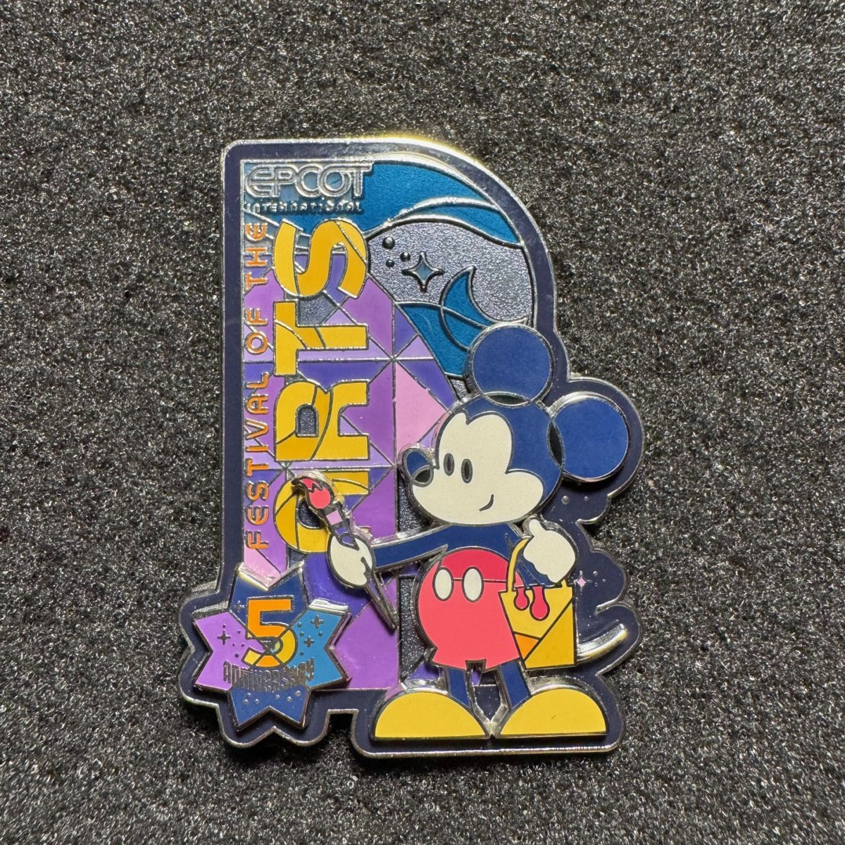 Mickey EPCOT Festival Of The Arts 5th Anniversary Pin