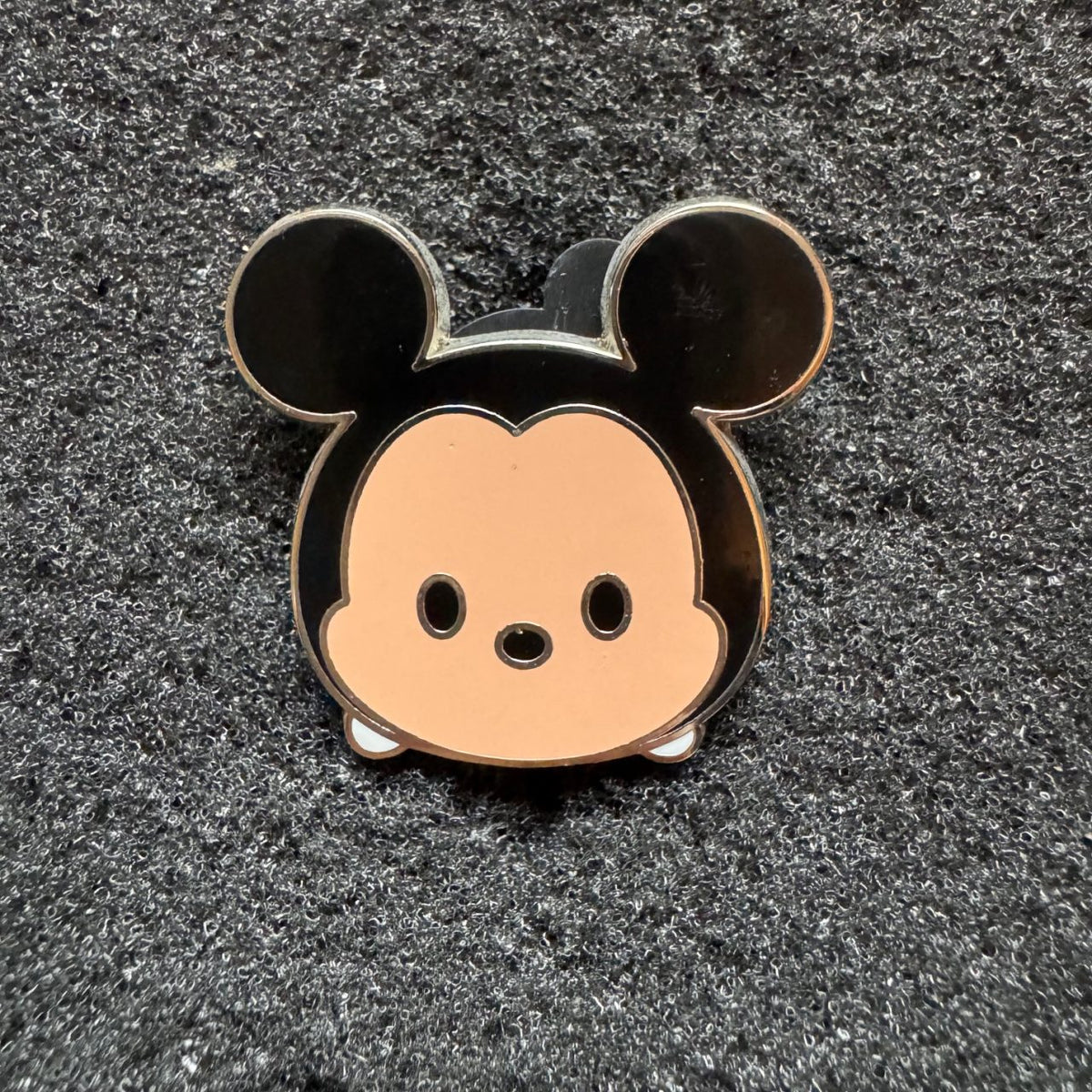 Bob Cratchit Mickey's Christmas Carol Mystery Tsum Tsum Pin