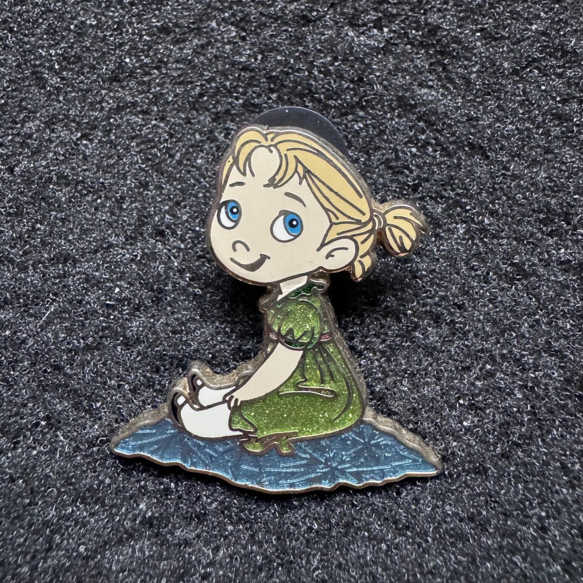 Toddler Anna Frozen Pin