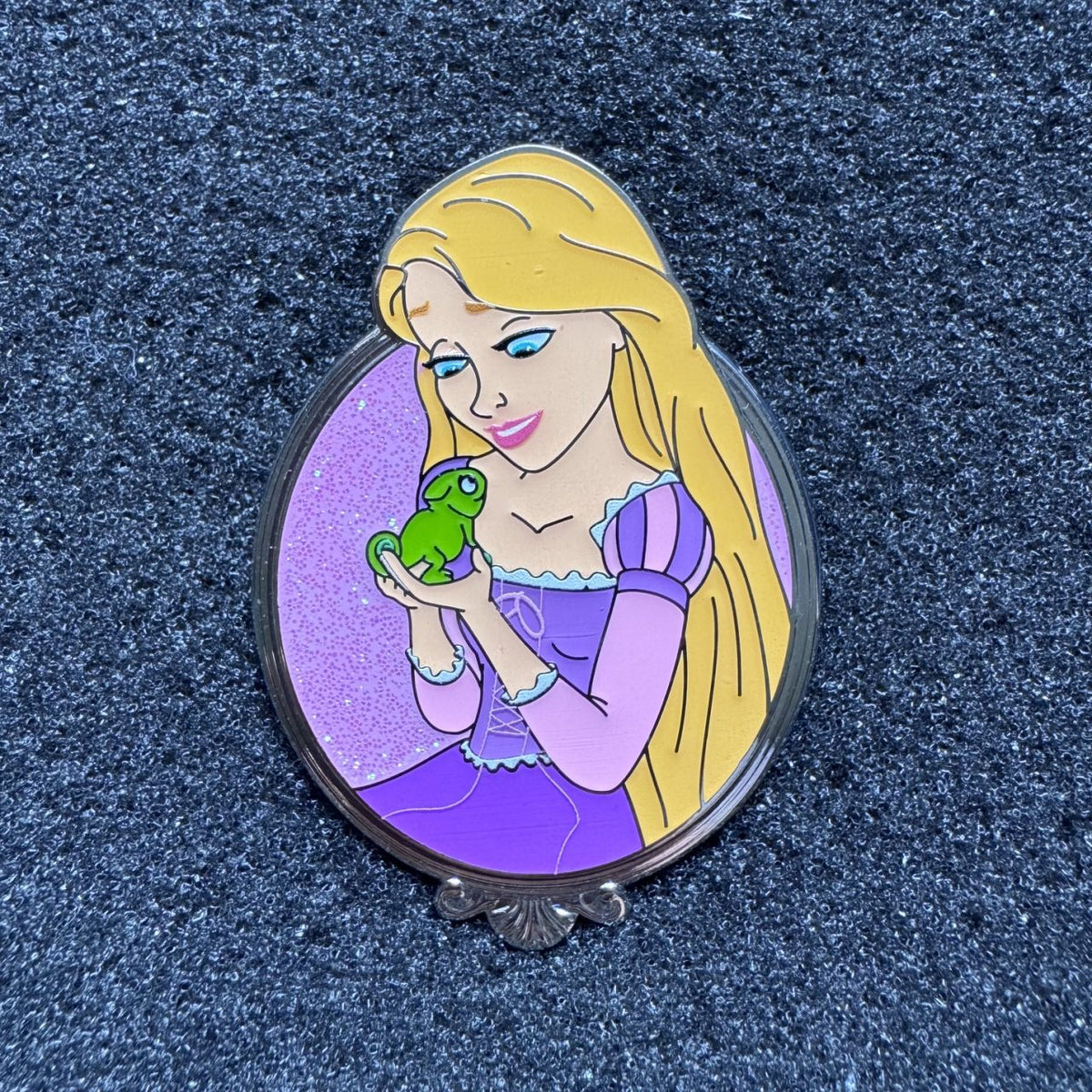 Rapunzel Princess Portraits Pin