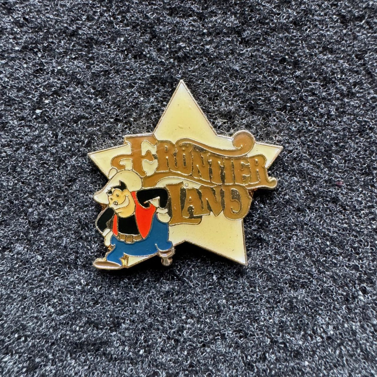 Pete Frontierland Vintage Clasp Pin