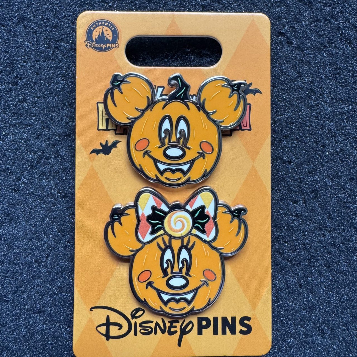 Mickey & Minnie Jack-O-Lantern Happy Halloween Pin Set
