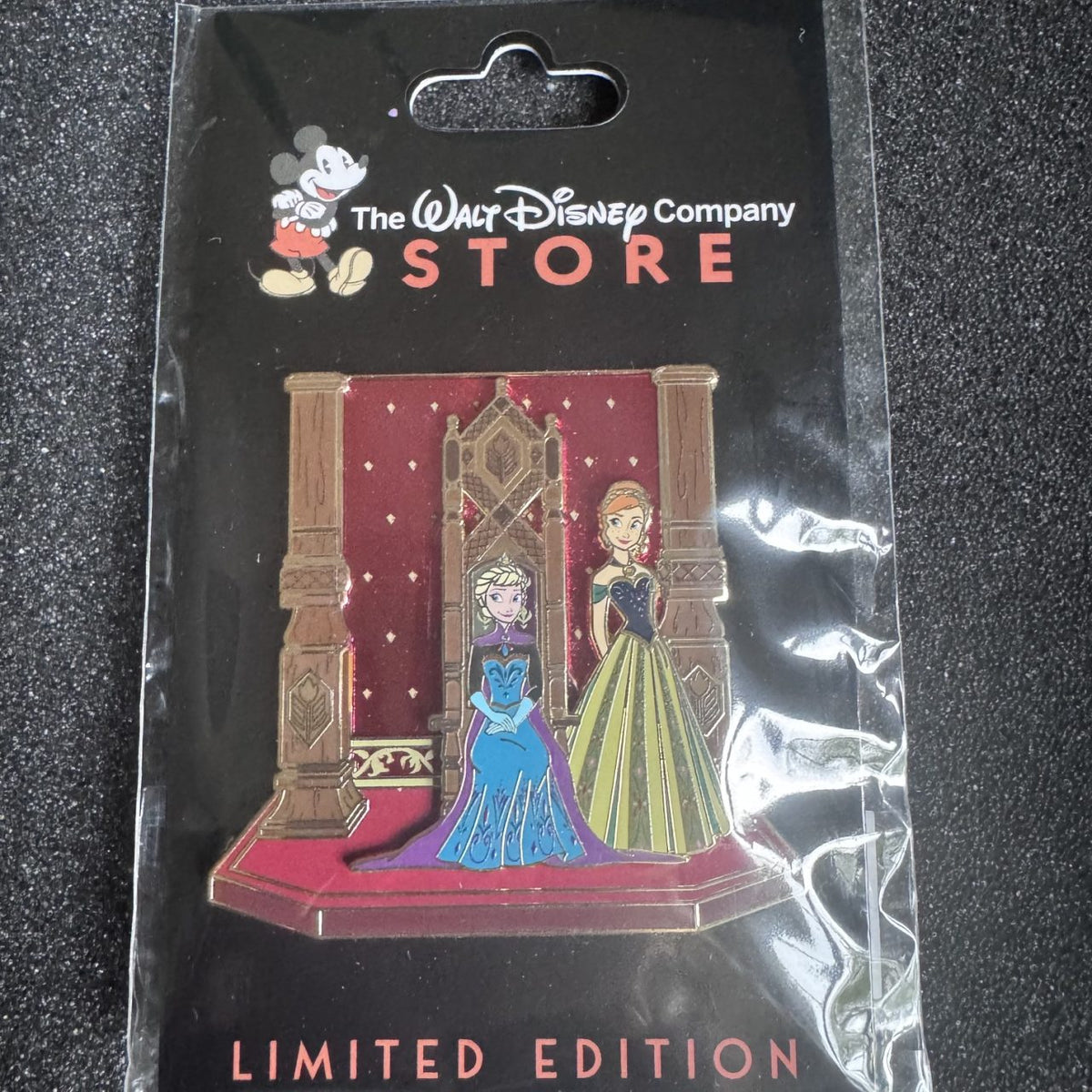 Anna & Elsa Royal Chambers TWDC Store D23 Pin