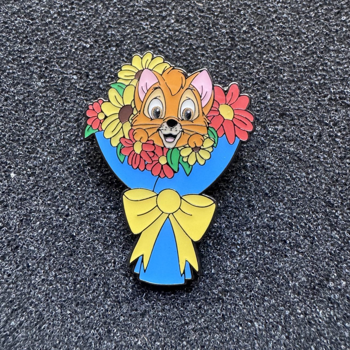 Oliver Disney Cats Flower Bouquets Blind Box Pin