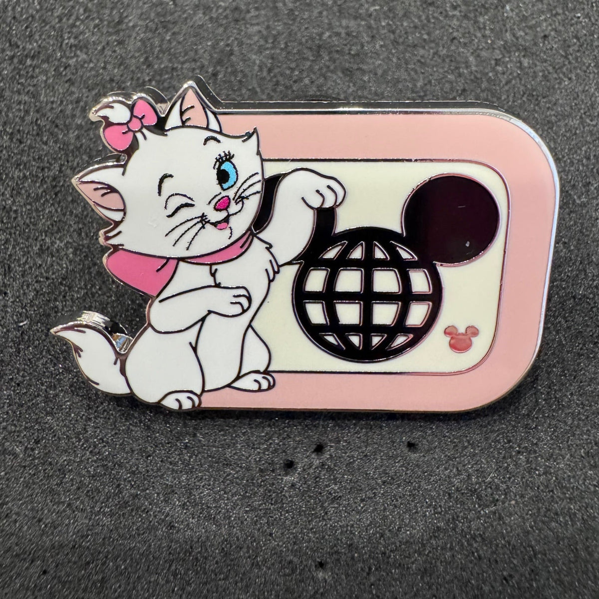 Marie Walt Disney World D Wave B Hidden Disney Pin