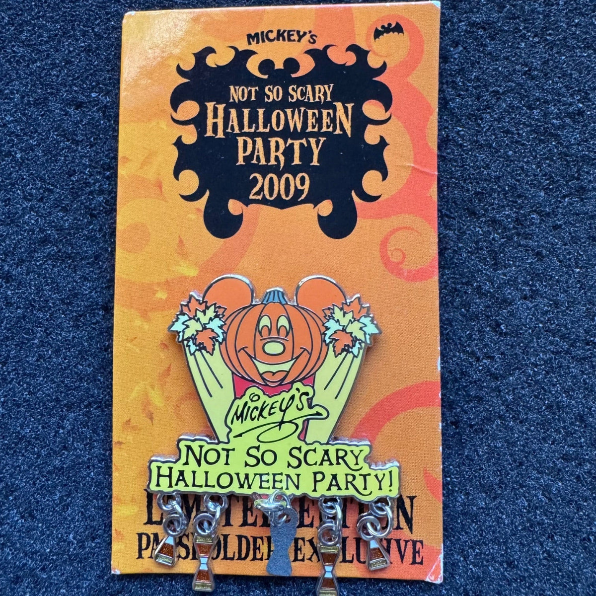Mickey Pumpkin Mickey's Not So Scary Halloween Party Passholder Exclusive Dangle Pin