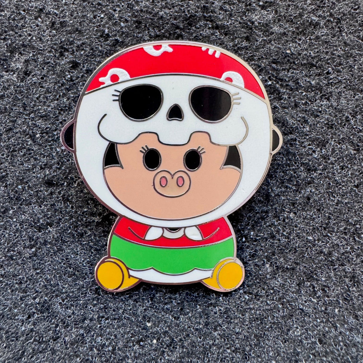 Pirate Clarabelle Mini Mix-Its Mystery Pin