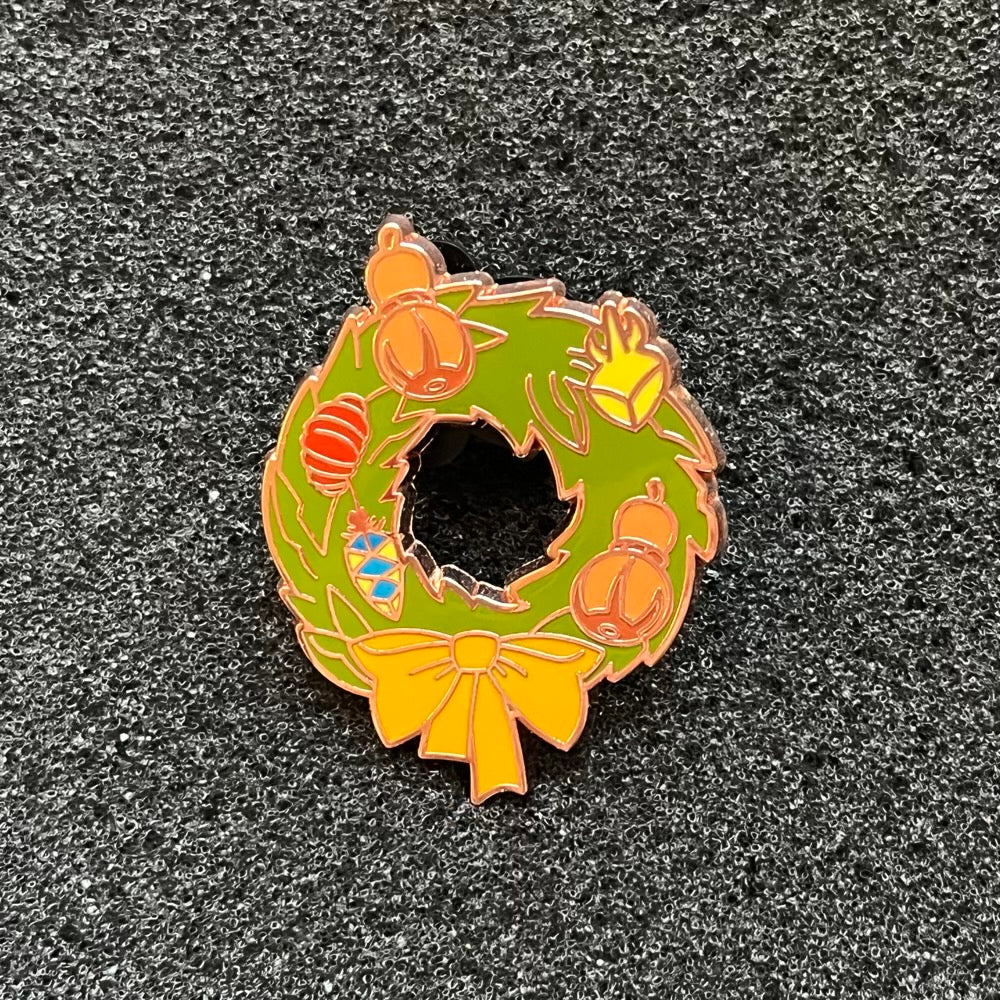 The Lion King Holiday Wreaths Christmas Mystery Pin