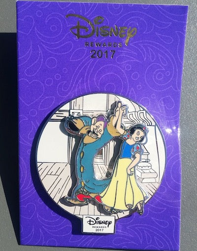 Disney Visa Cardmember Snow White Pin