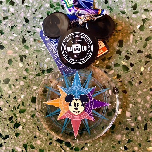 Mickey Walt Disney World 2018 Glow Lanyard