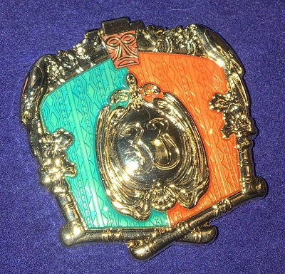 Summer of Tiki Club 33 Pin