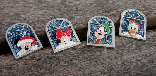 Disney Holiday 2018 Gift Card Pins