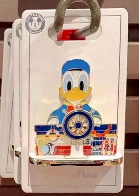 Donald Duck Diorama Shanghai Disney Pin