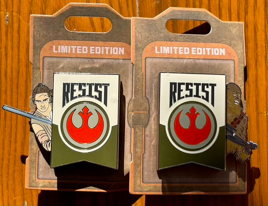 Rey & Chewbacca Star Wars Galaxy’s Edge Slider Pin