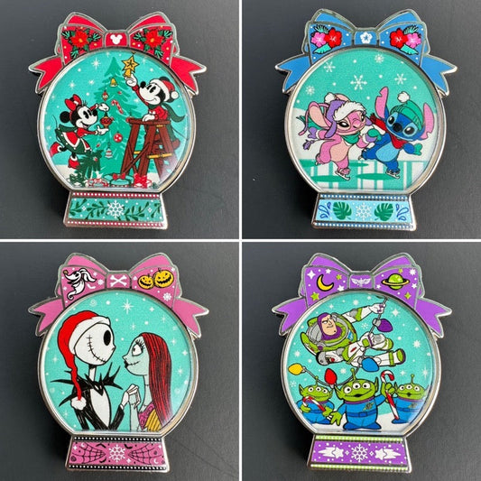 Disney Holiday 2022 Gift Card Pins