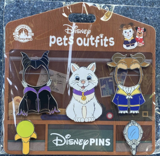 Disney Pets Outfits Pin Set