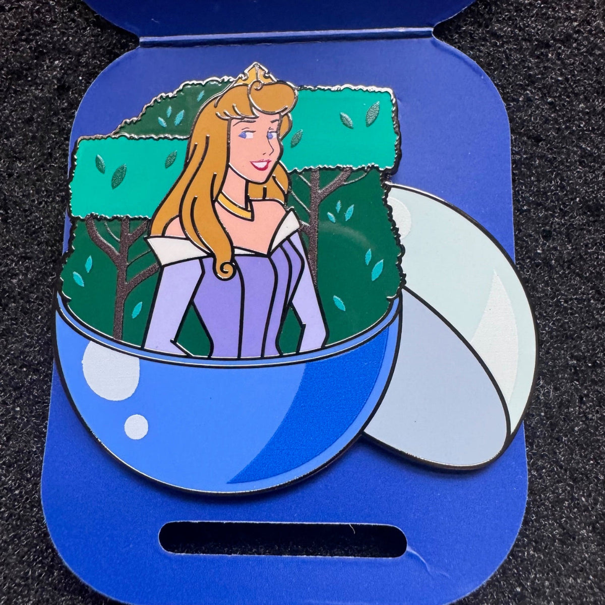 Aurora Gachapon Ball Vending Machine Mystery Series I Pin