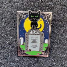 Binx Hocus Pocus Mystery Pin