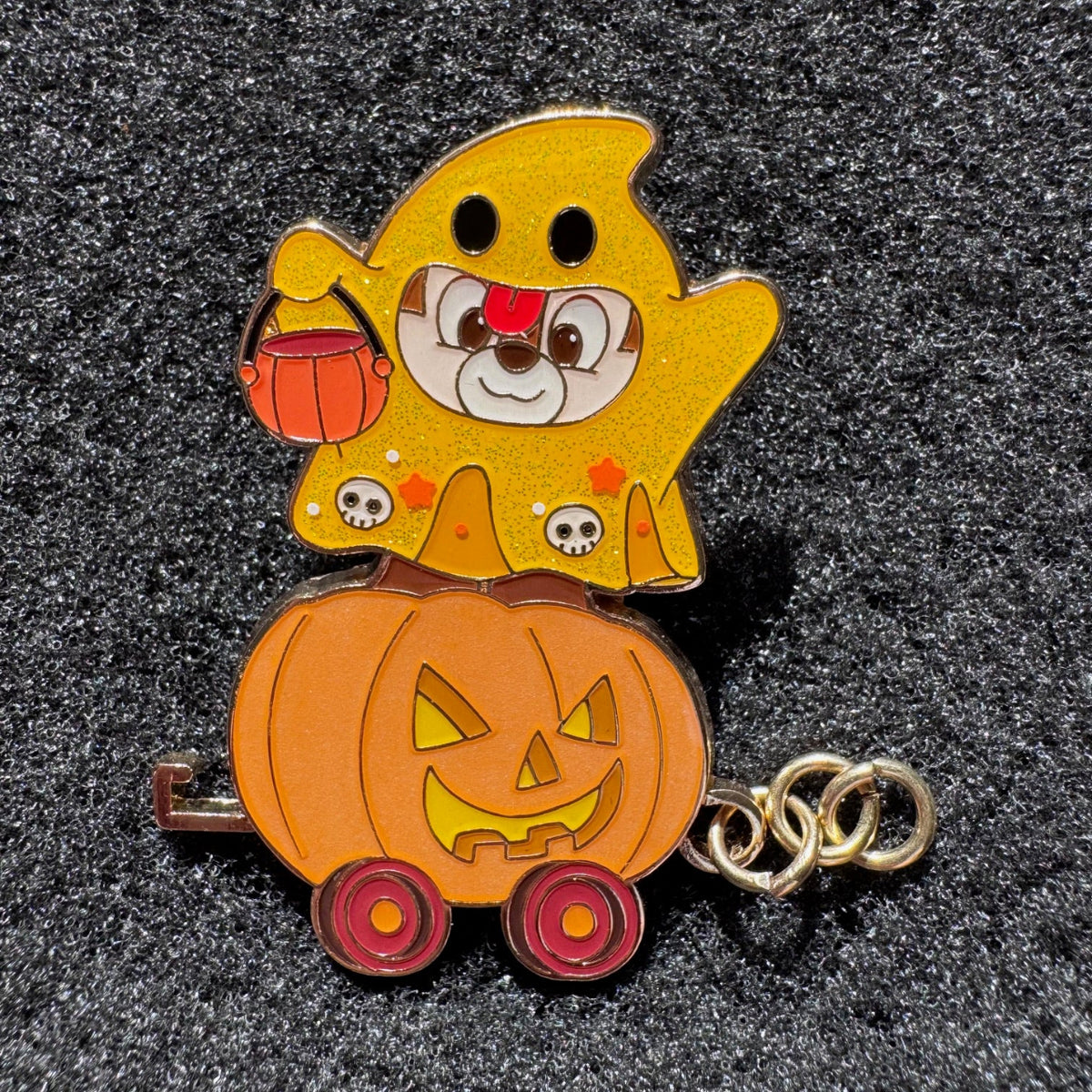 Chip Mickey & Friends Pumpkin Train Mystery Pin