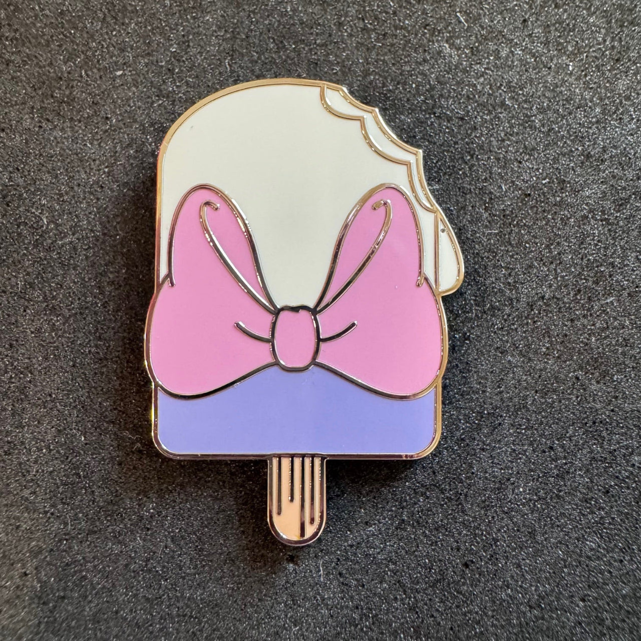 Daisy Duck Ice Cream Mystery Pin – Disney Pins Blog