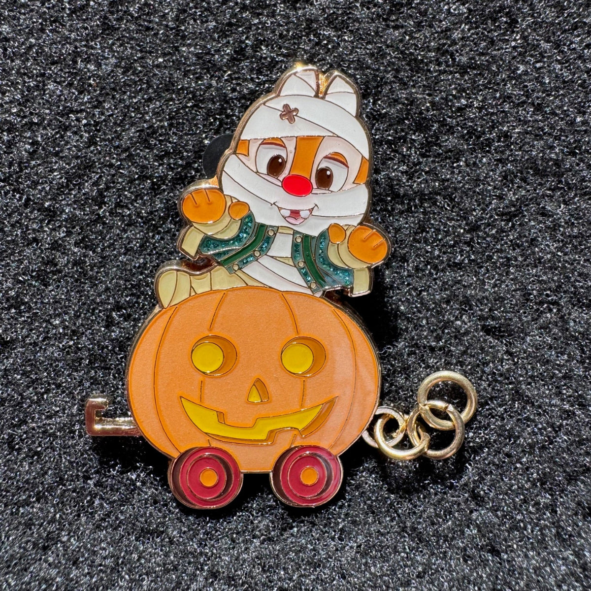 Dale Mickey & Friends Pumpkin Train Mystery Pin