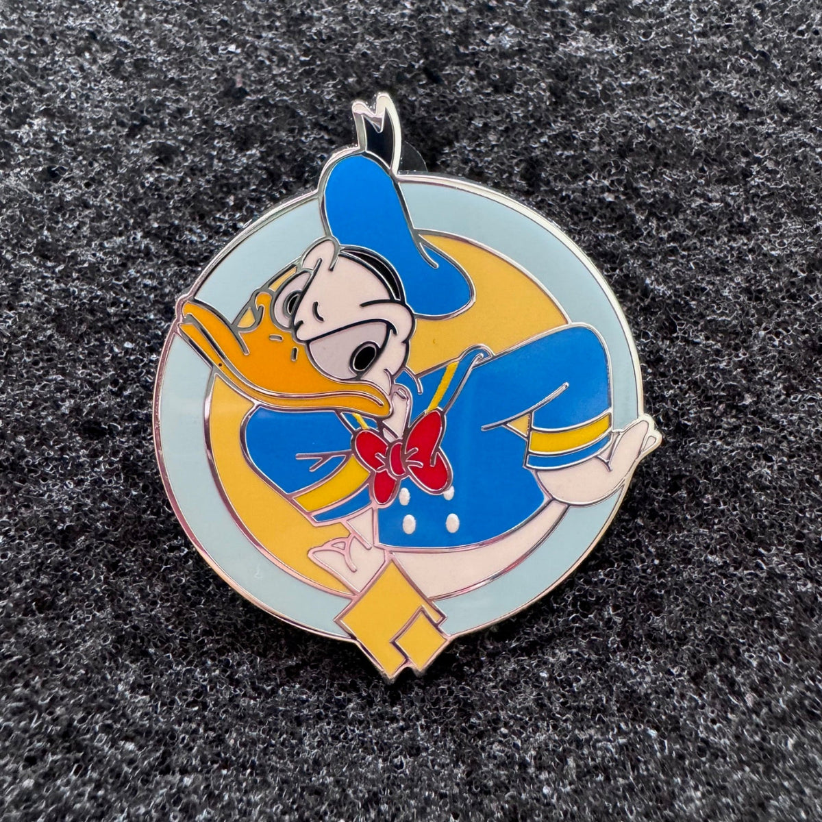 Donald Duck Enchanted Ensemble Pin
