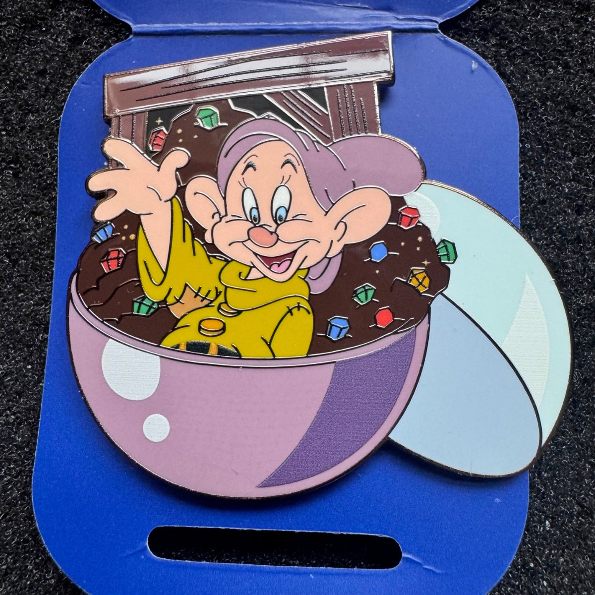 Dopey Gachapon Ball Vending Machine Mystery Series I Pin