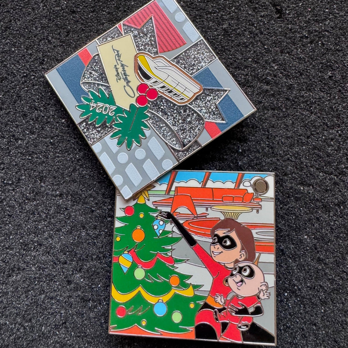 Elastigirl & Jack Jack Contemporary Resort Christmas Hinged Pre-Production Pin