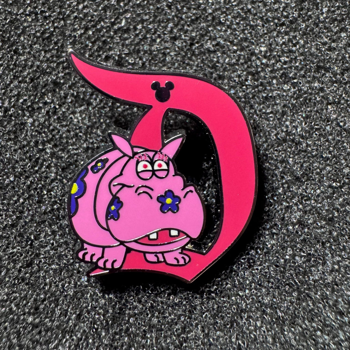 Hippo Chaser Disneyland Resort D Hidden Mickey Wave B Pin