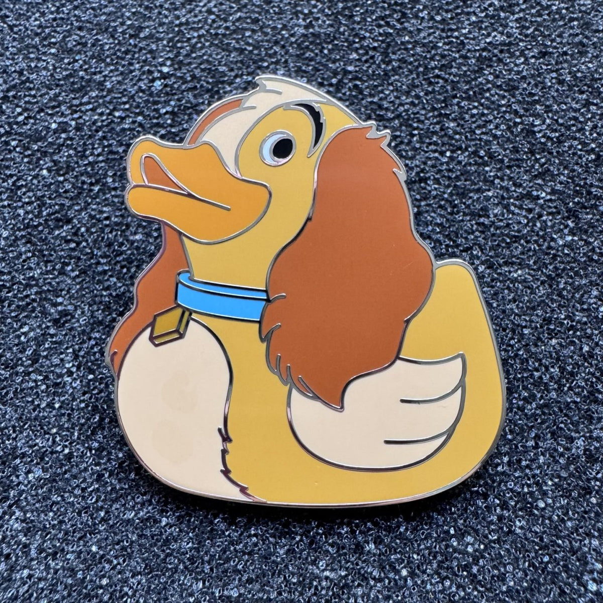 Lady Disney Ducks Pin