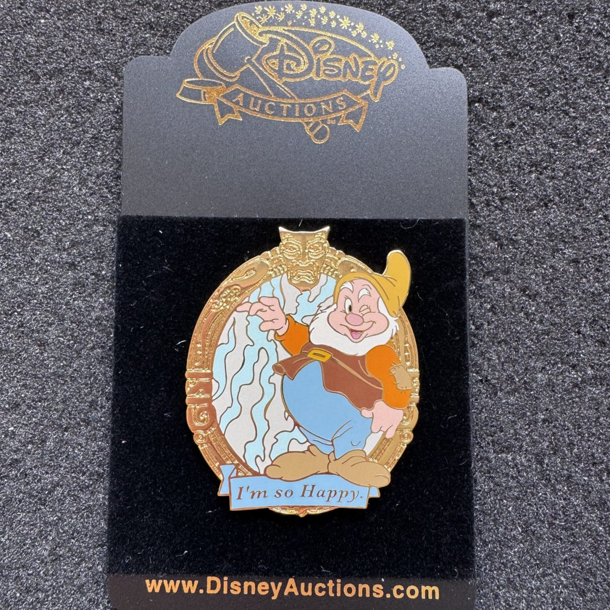 Happy Magic Mirror Disney Auctions Pin