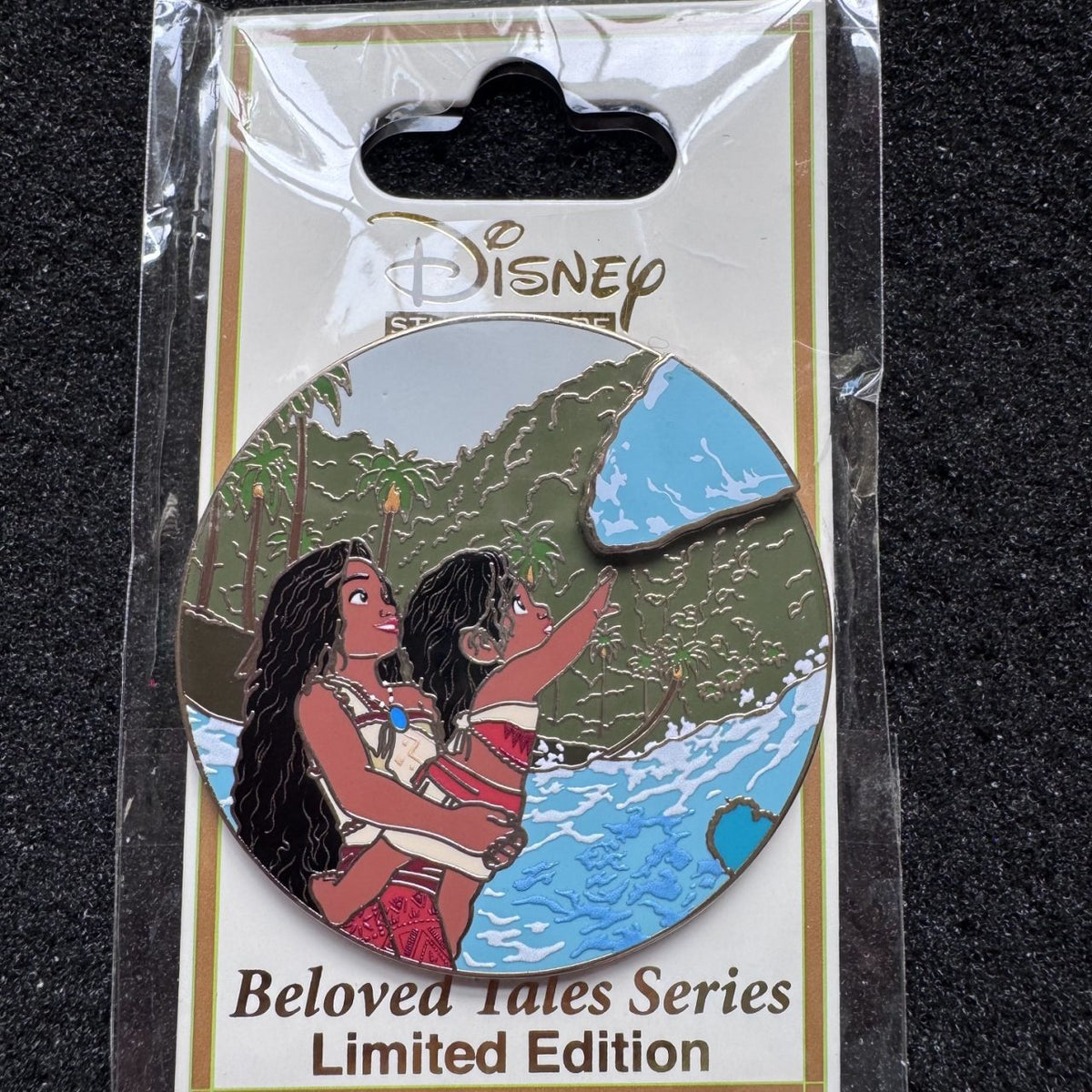 Moana & Simea Beloved Tales DSSH Pin