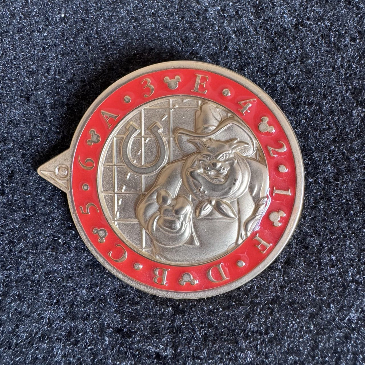 Outlaw Pete Frontierland PinQuest Scavenger Hunt Pin
