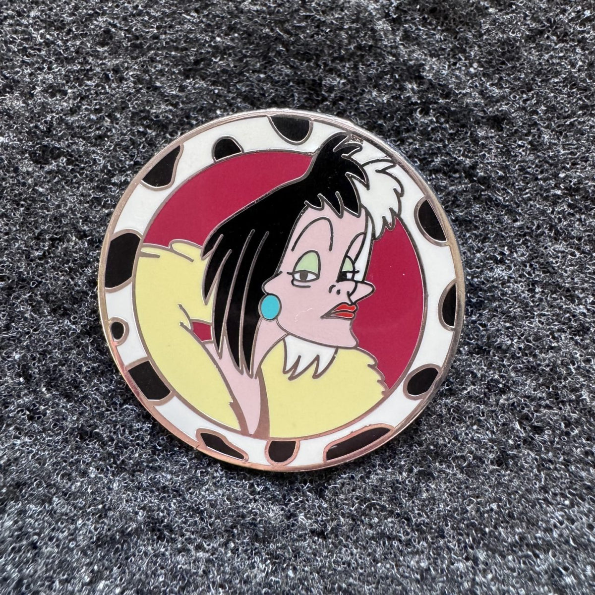 Cruella de Vil Good Vs Evil Mystery Pin
