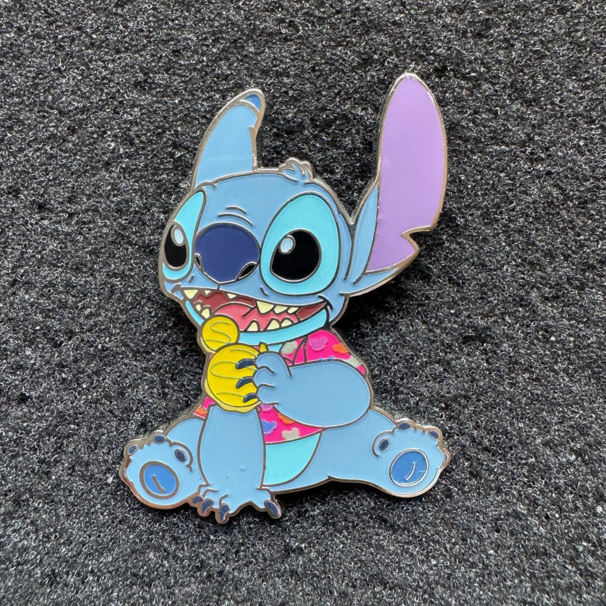 Stitch Macaron Snack Pin