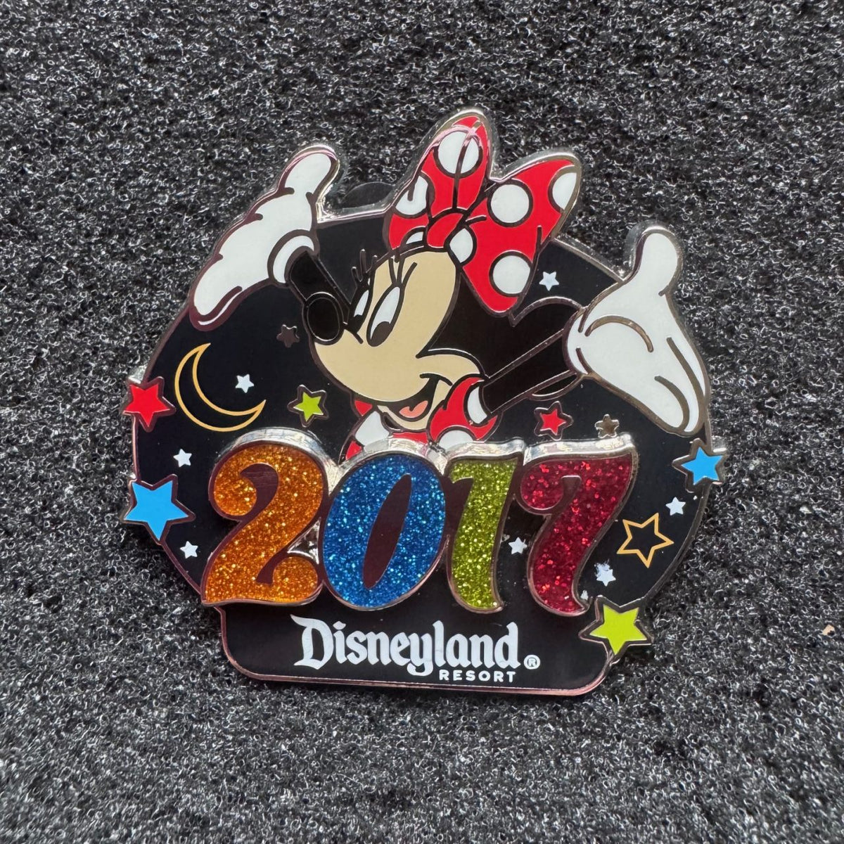 Minnie Mouse Disneyland Pin