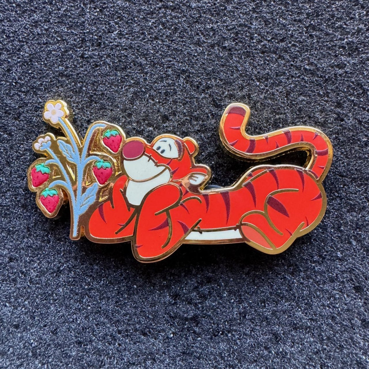 Tigger Winnie the Pooh Strawberry Blind Box Pin