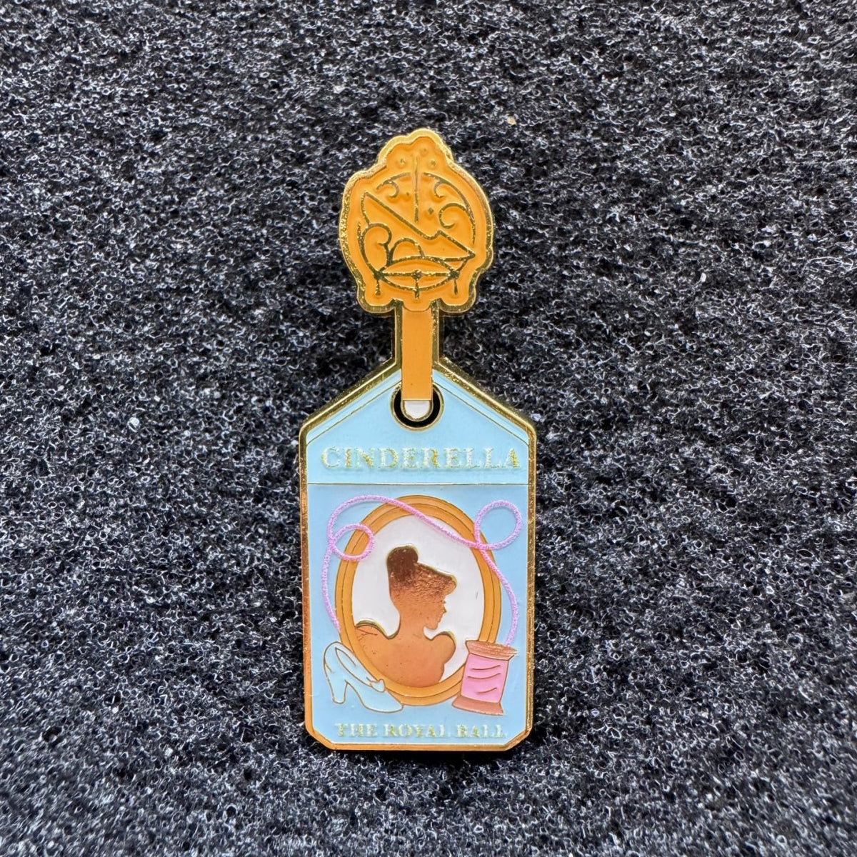 Cinderella Princess Luggage Tag Blind Box Pin