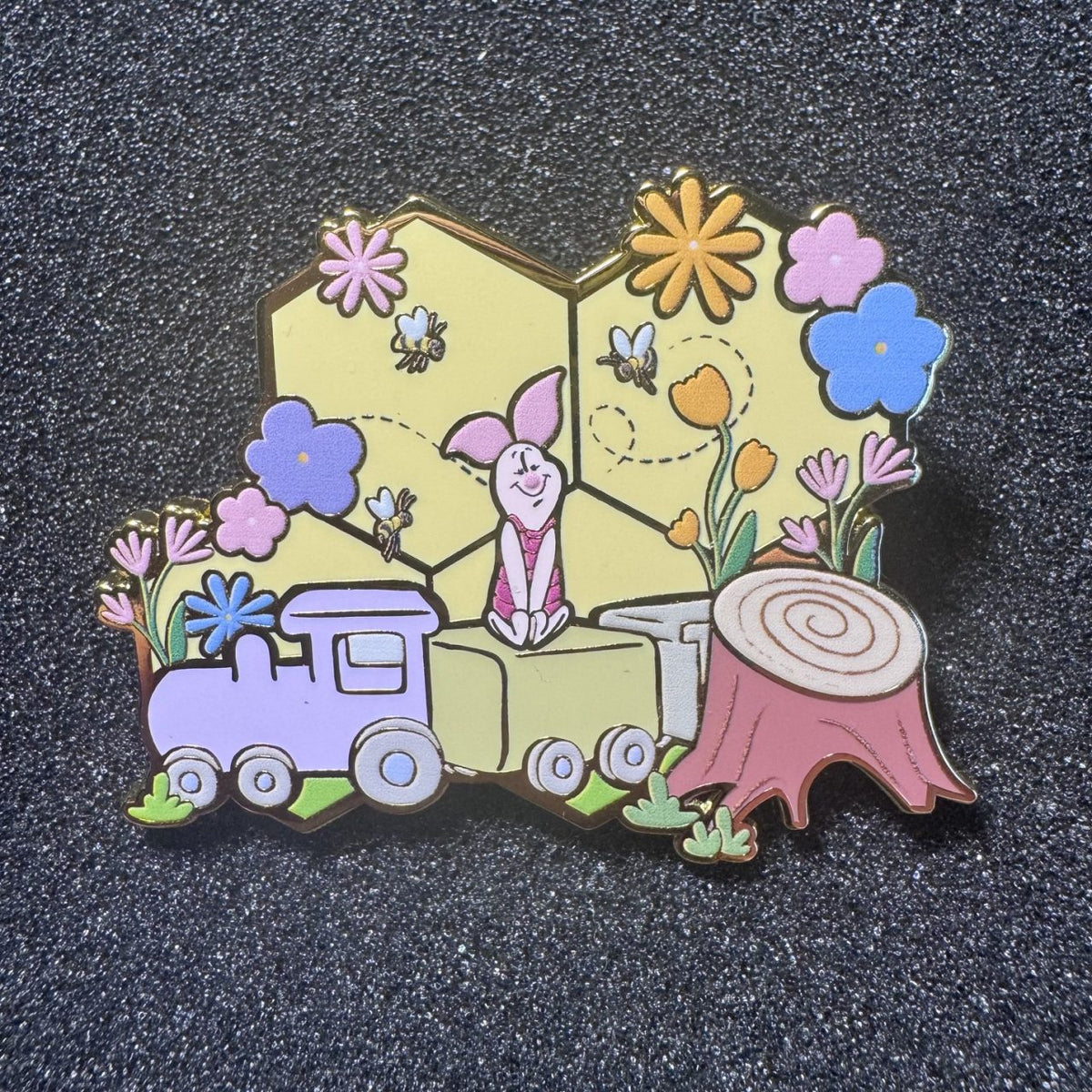 Piglet Winnie the Pooh Honeycomb Characters Pin