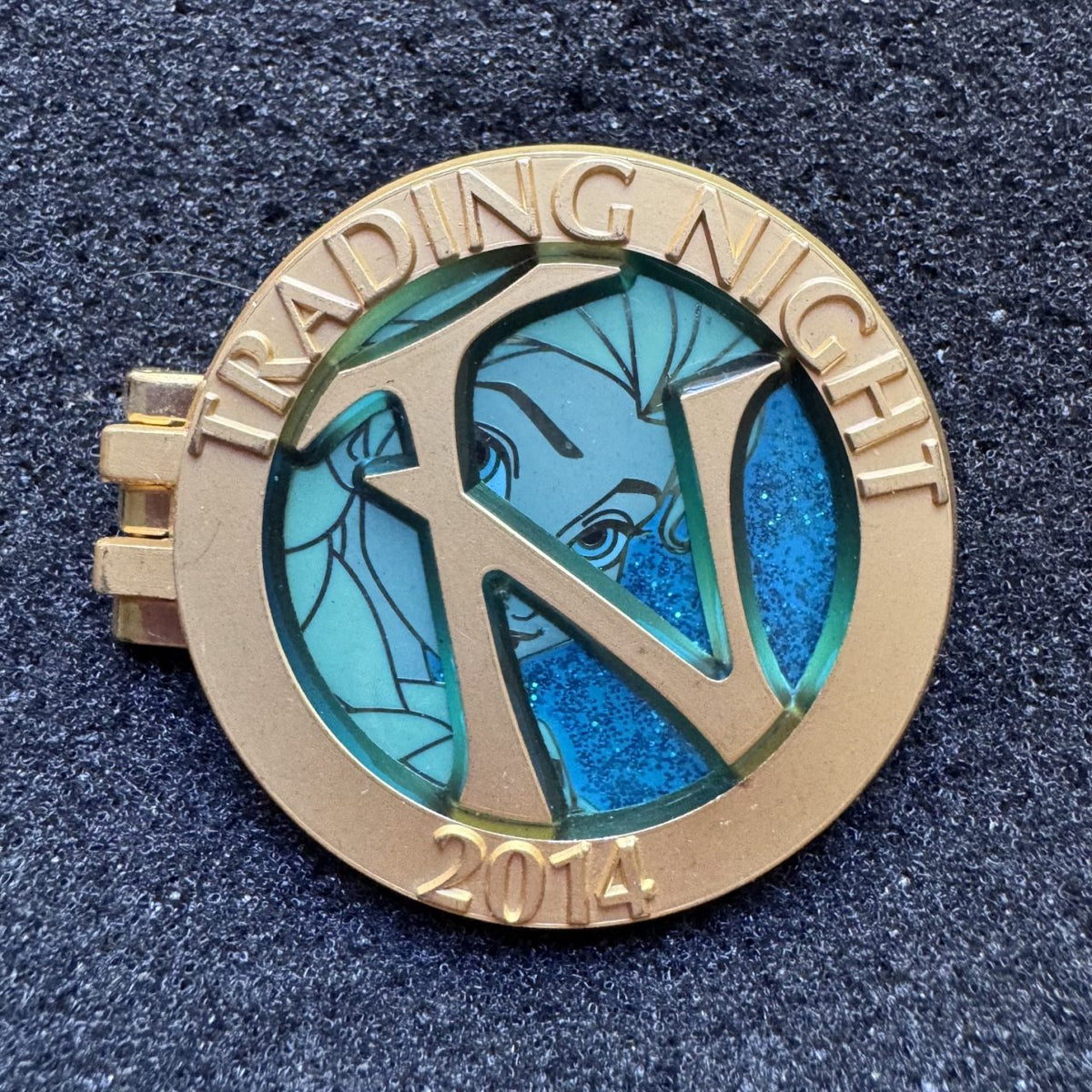 Elsa Frozen Trading Night Hinged Pin