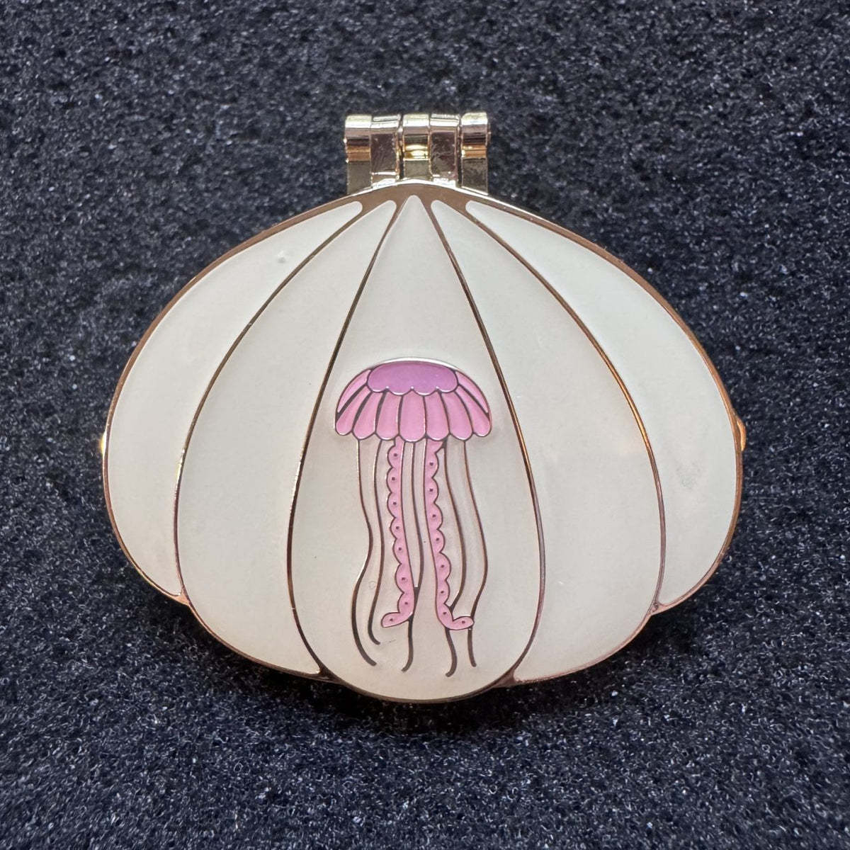 CookieAnn - Duffy & Friends Summer Ocean Hinged Pin
